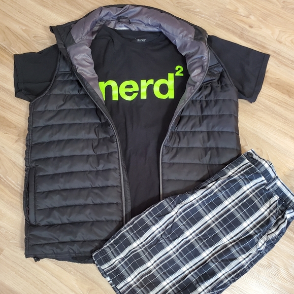 Men's board shorts - Picture 2 of 3